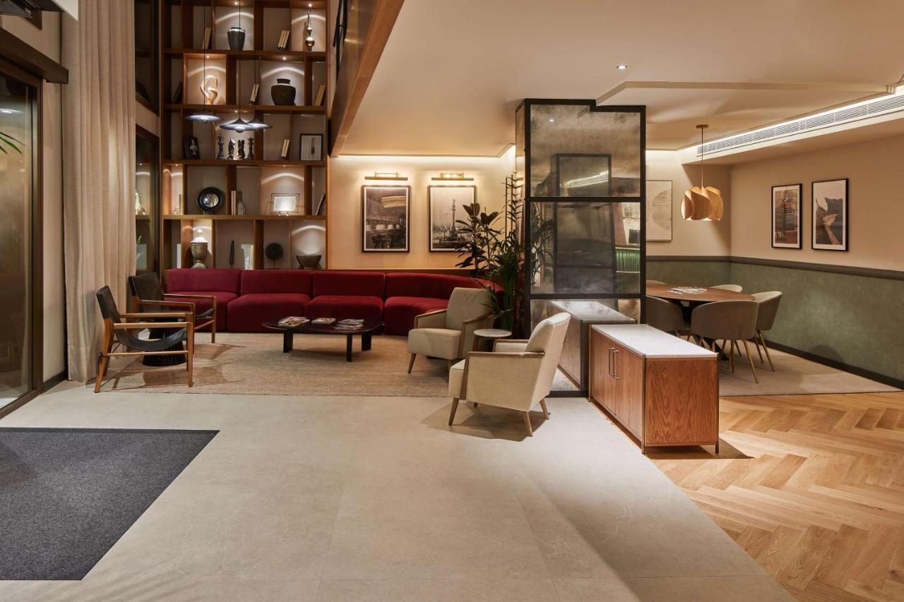 Via Sants Hotel Barcelona, Tapestry Collection By Hilton Екстериор снимка